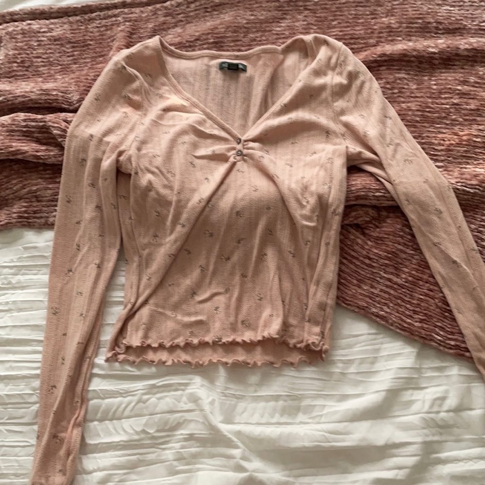 Wild fable pink floral long sleeve top